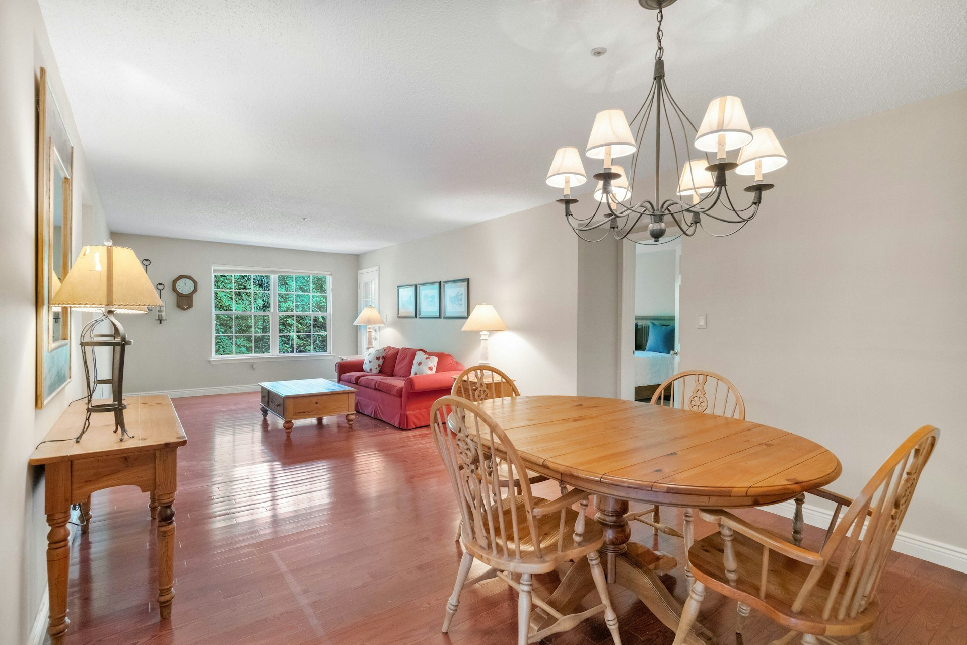 1135 Hyde Park Court