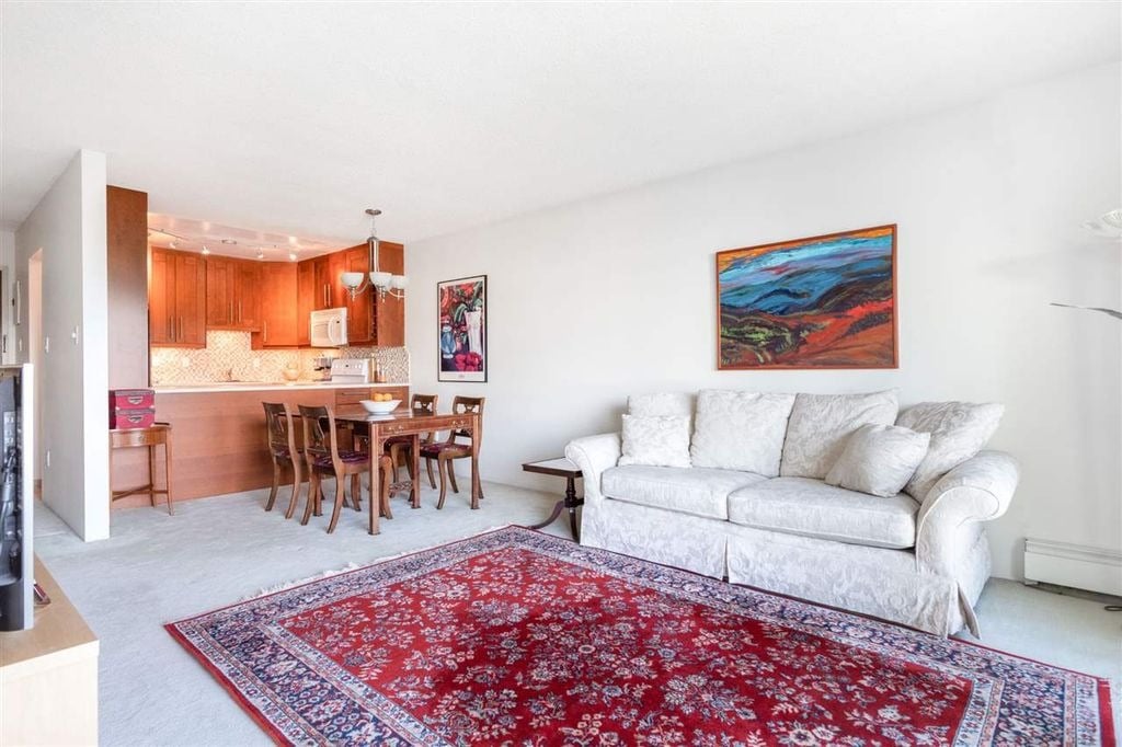 1877 W 5th Ave, #302