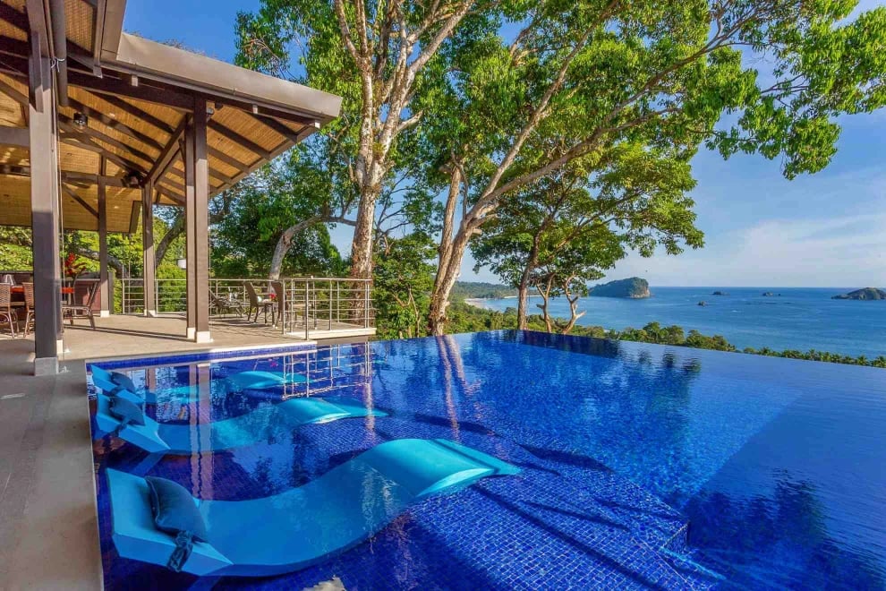Vista Hermosa, Lucrative Contemporary Estate