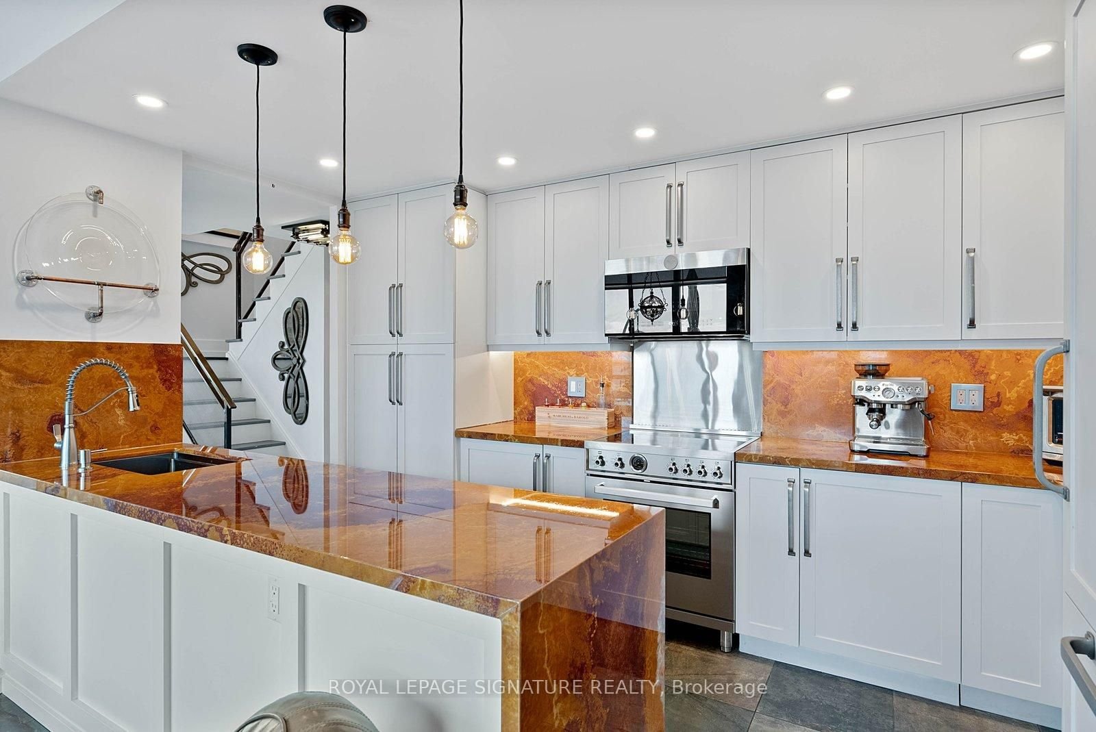 PENTHOUSE ON THE MILL