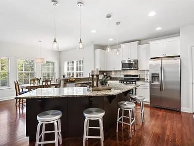 1002 Autumn Woods Dr