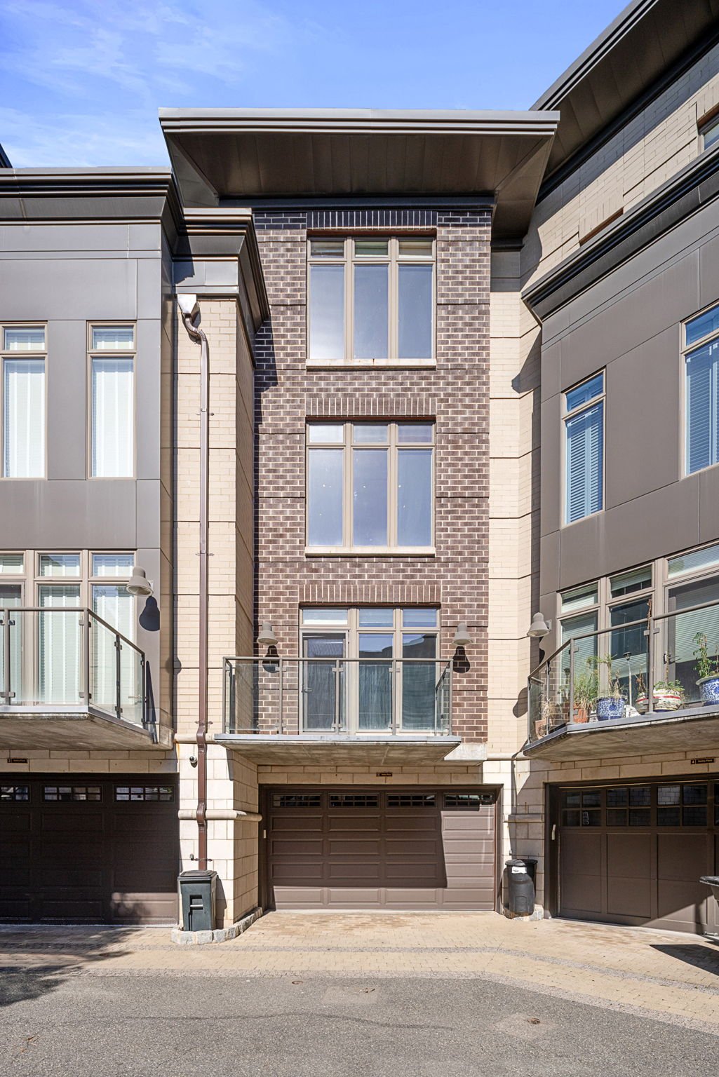 3 Henley Place