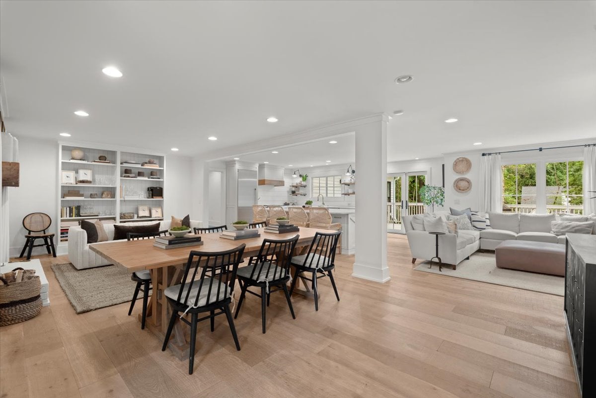 210 Shady Grove