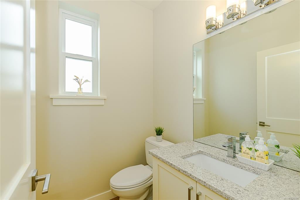 2922 Burlington Cres