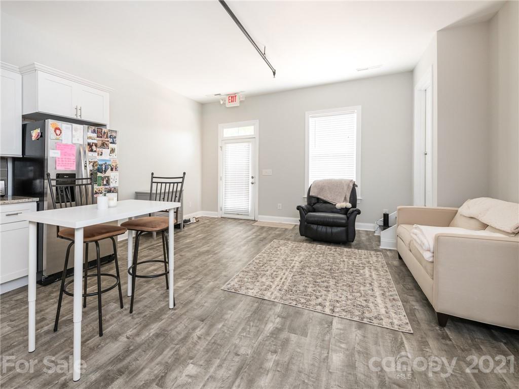 2421 Bonterra Blvd #405