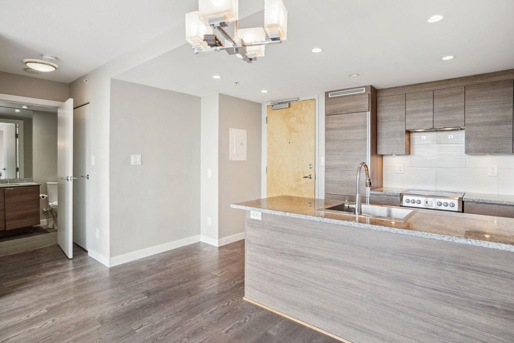 489 Interurban Wy, #1104