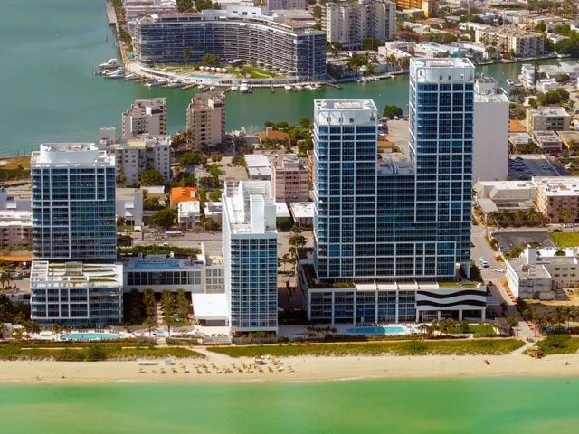 Carillon Miami Beach