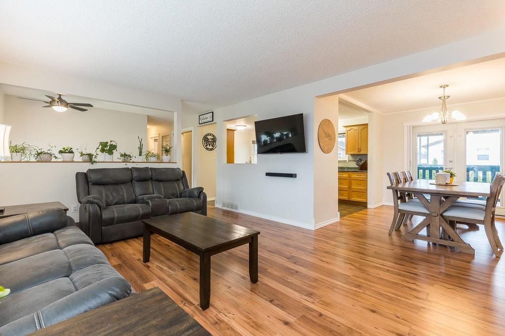 45440 Spartan Cres