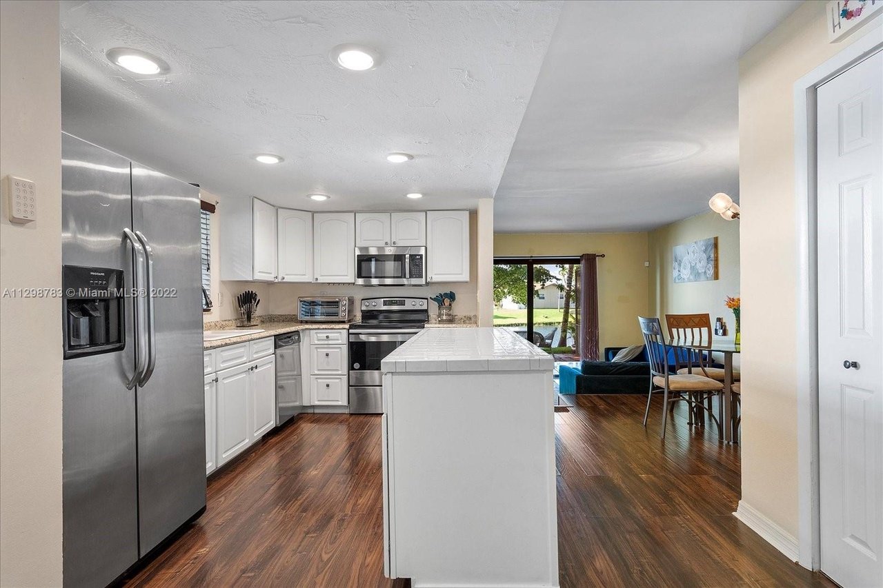 8980 Palm Tree Ln #8980