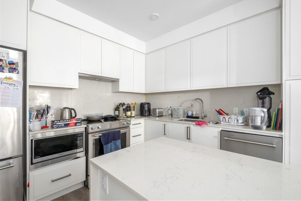 700 Clarke Rd, #502