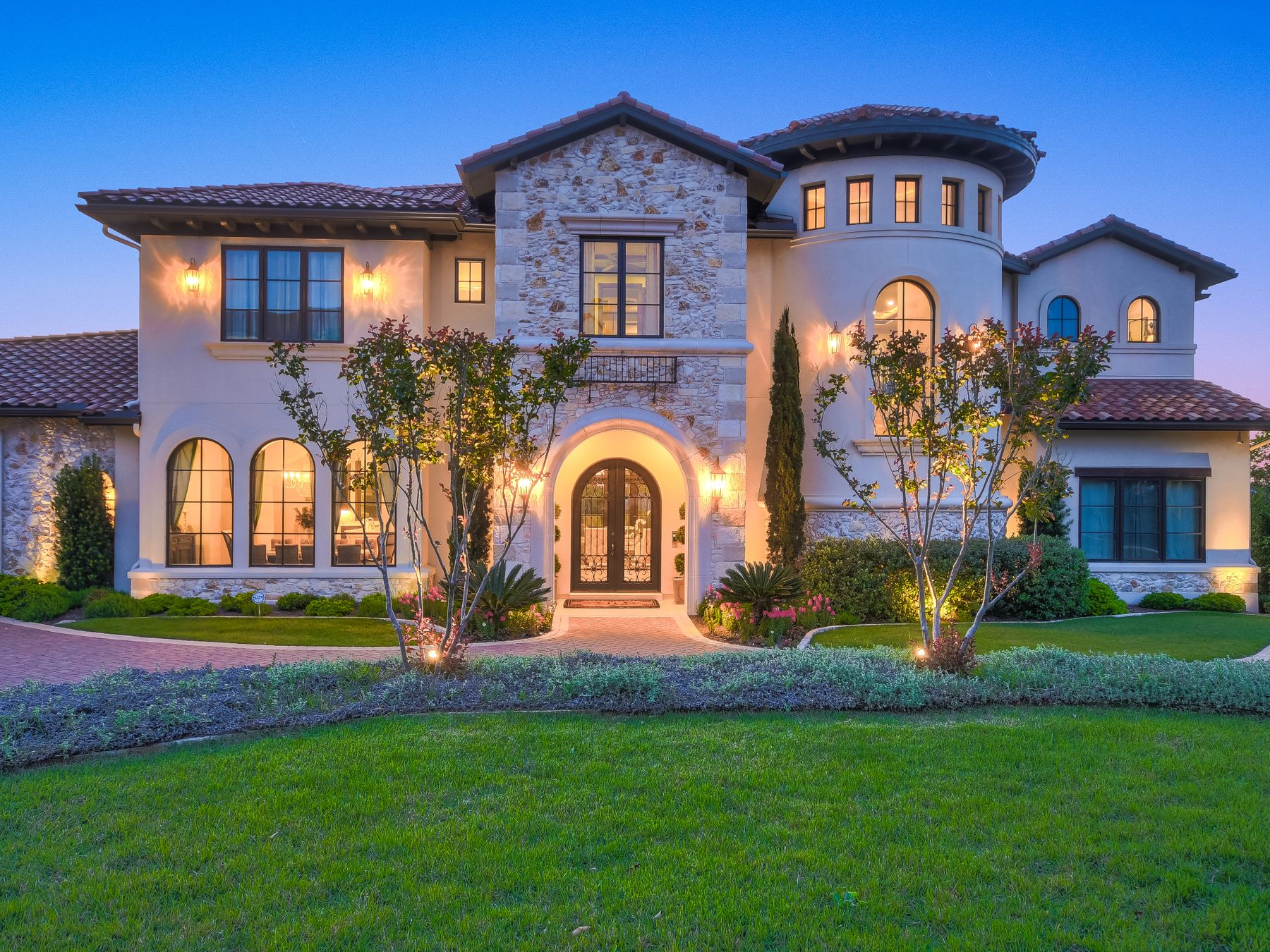 Resort amenities in Seven Oaks