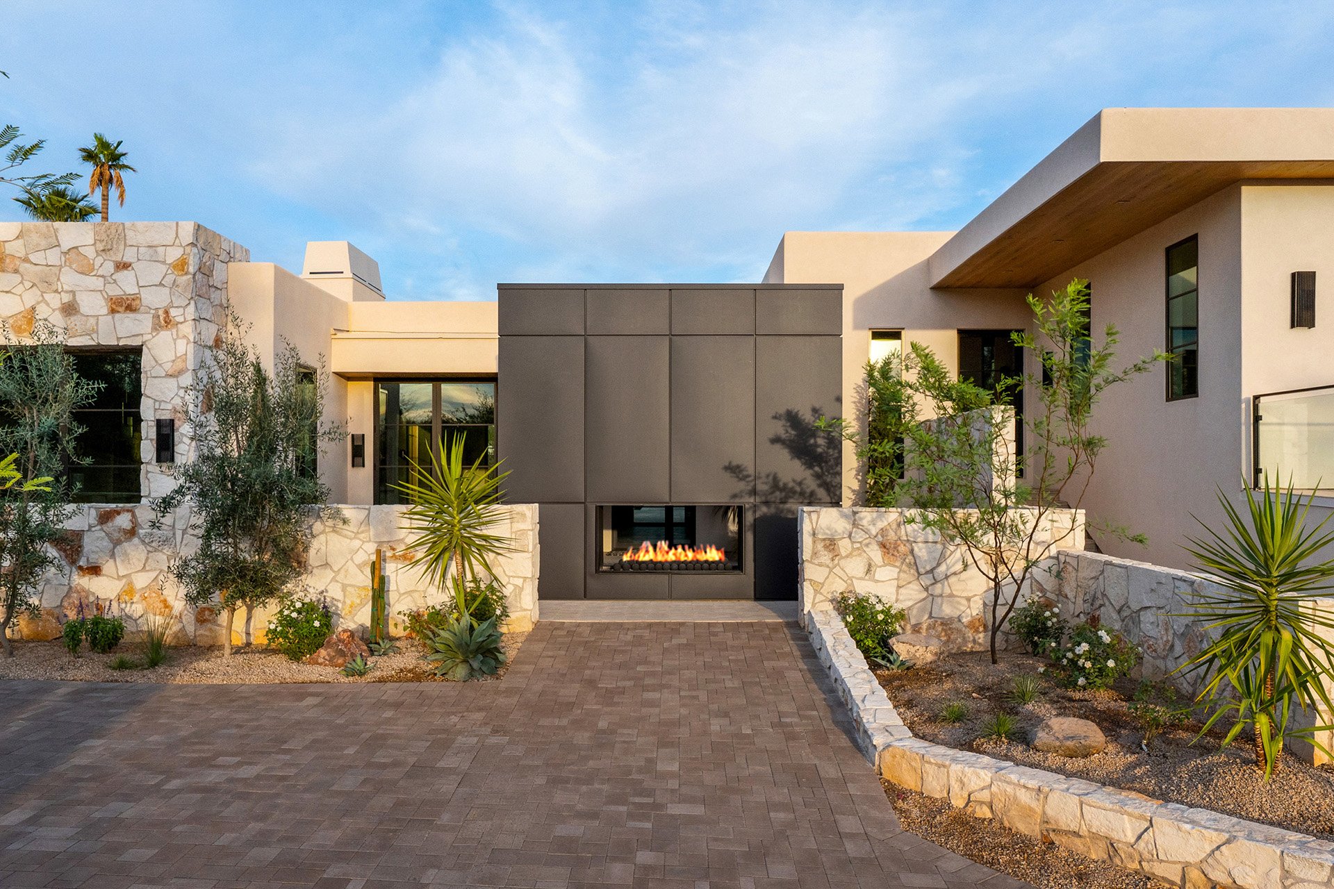 5709 N HARDING Drive