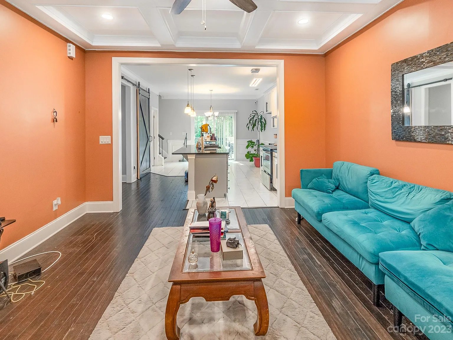 2315 Sunset Blvd