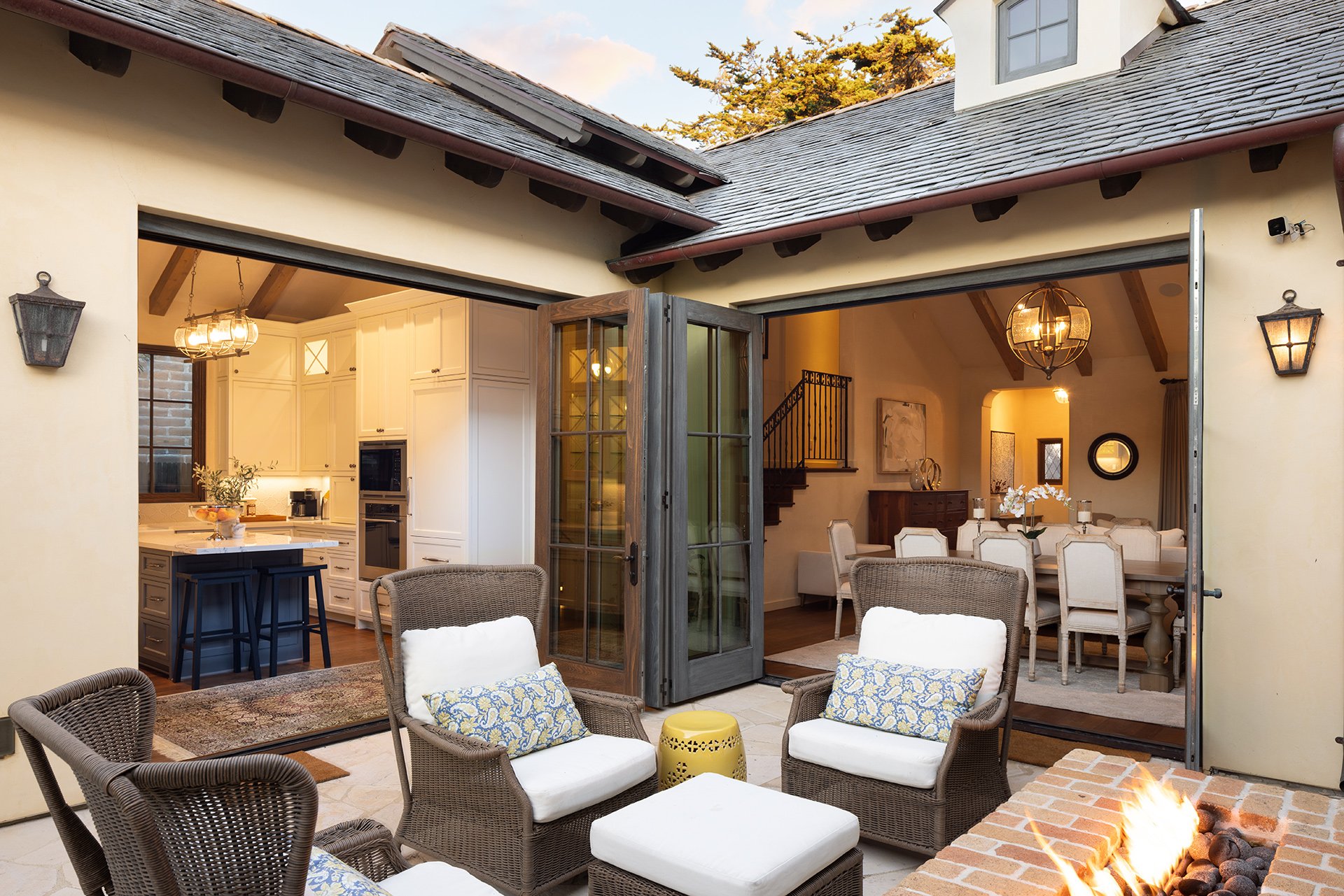 Charming Cottage on Carmel Point