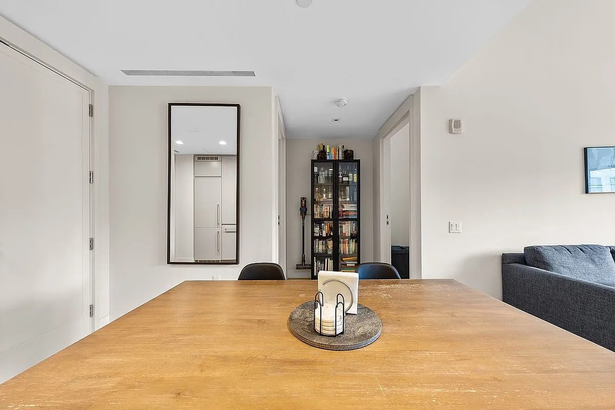 550 Vanderbilt Ave APT 207