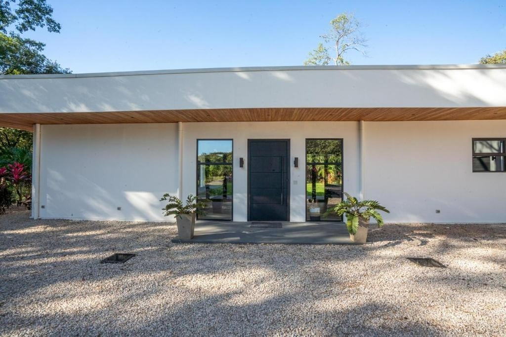 Casa Vista Verde | Contemporary 3-Bed Luxury Home with Pool in Exclusive Catalina Cove