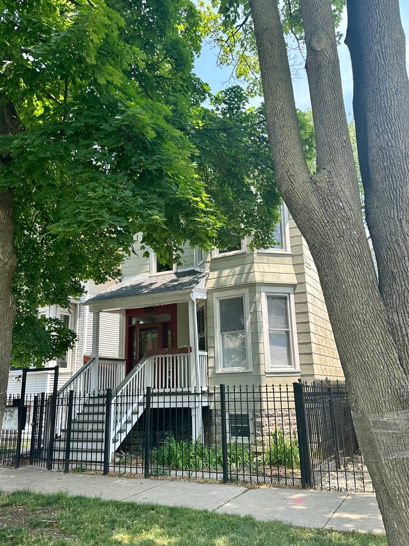 1737 N SAWYER AVE