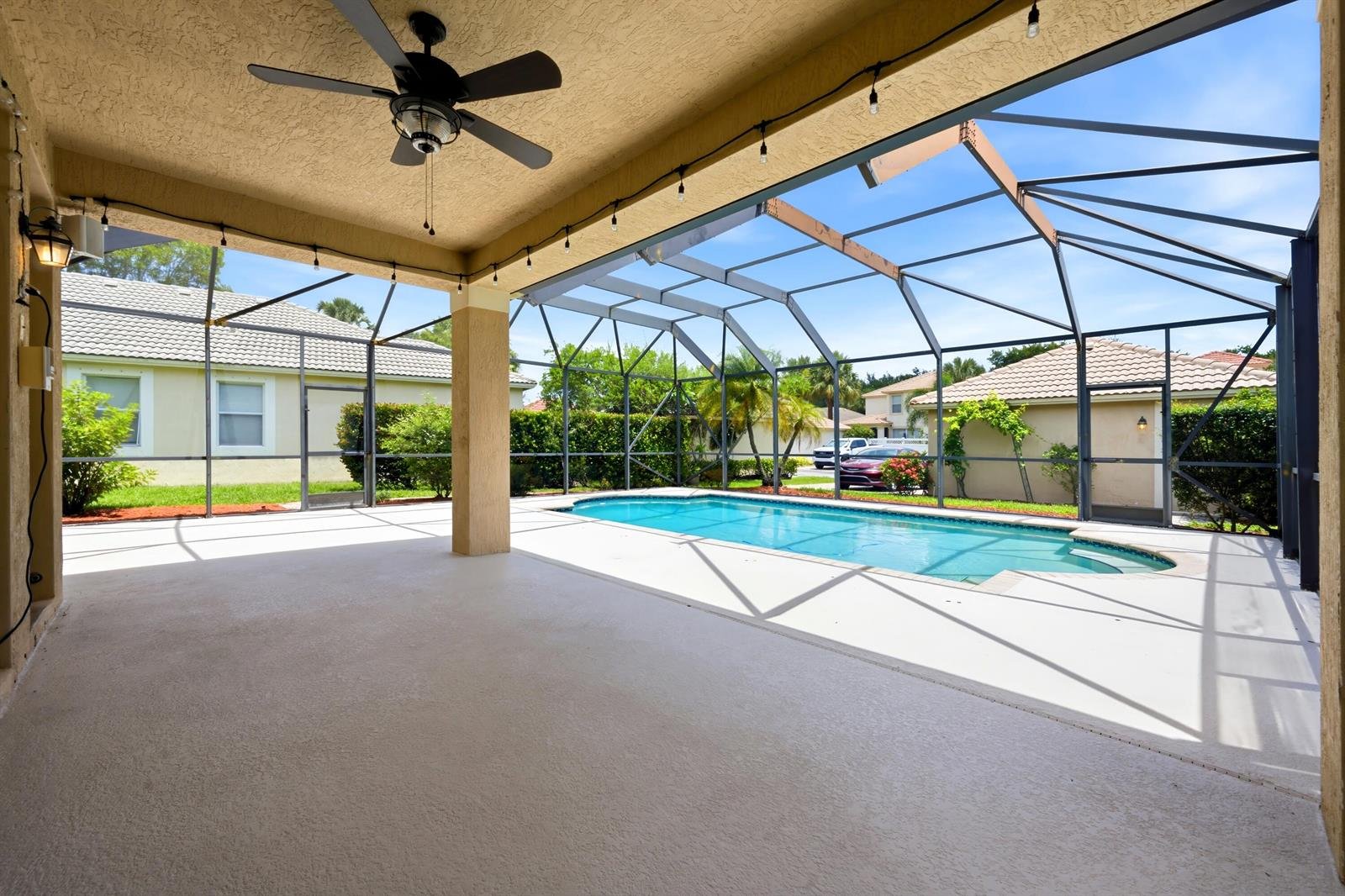 8113 Bautista Way