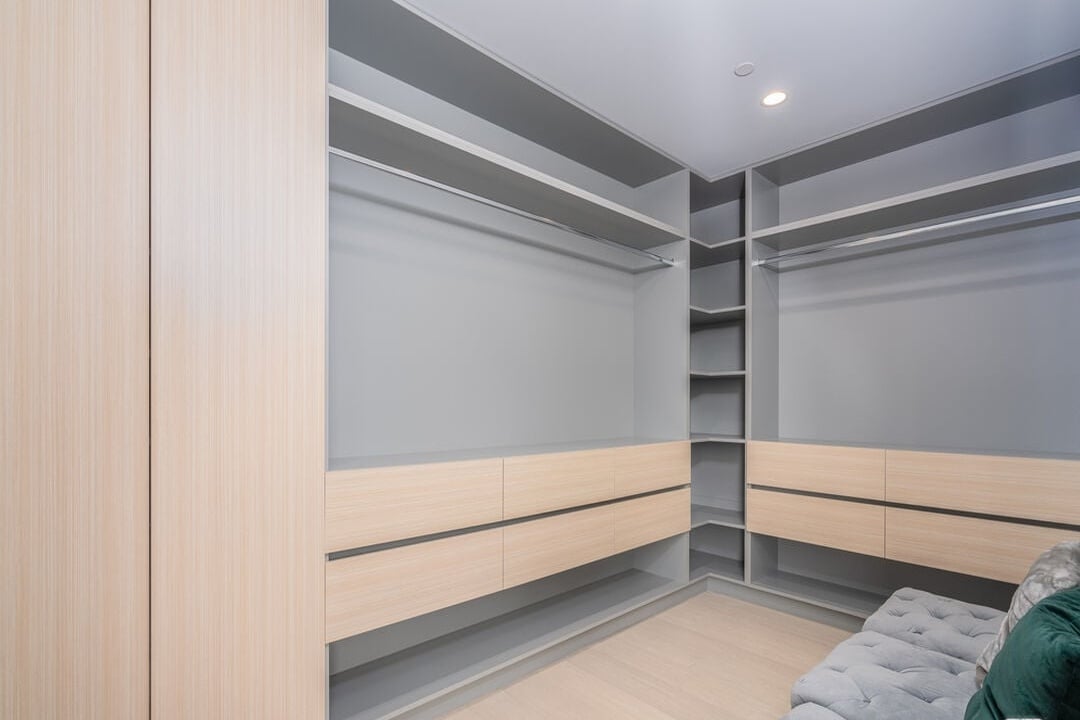 Meridian Reserve, Franklin Ave, 90046