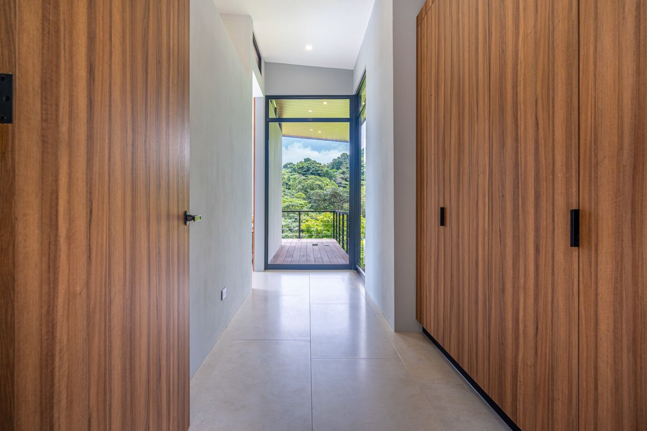 Ojochal Modern Jungle Home with Infinity Pool & Mountain Views