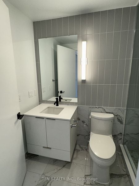 327 King Street W 2008