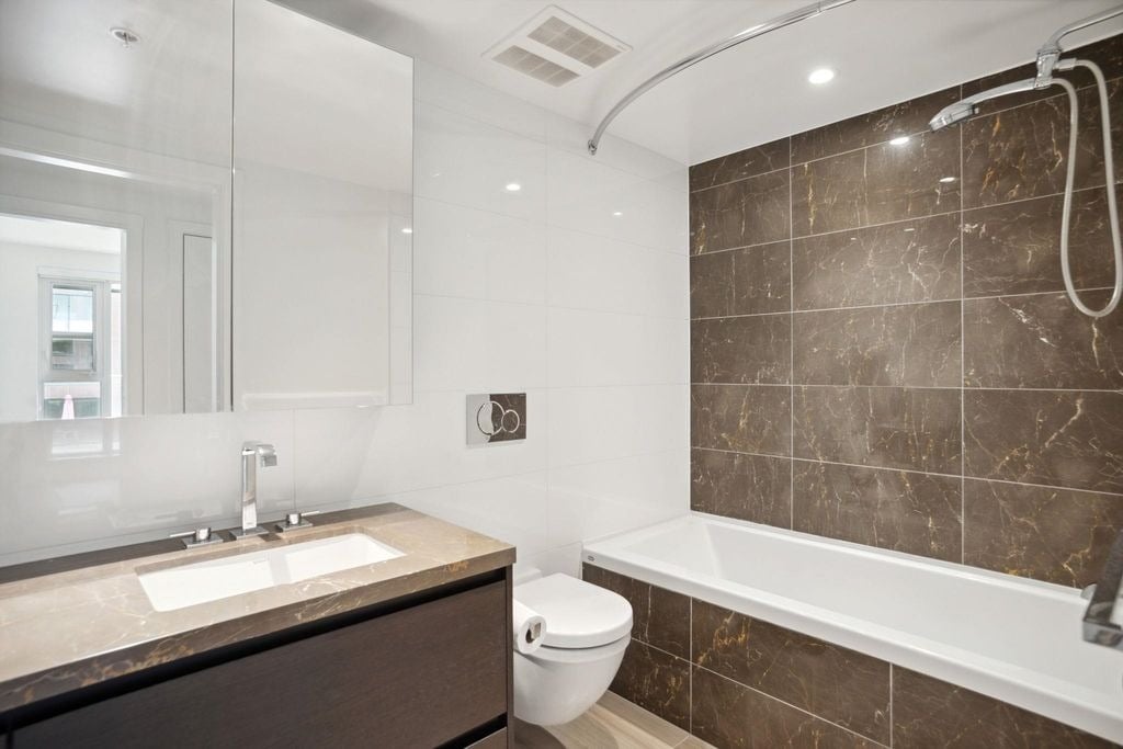 1571 W 57th Ave, #605