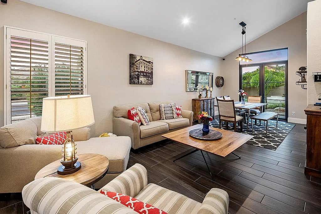 8177 E Rita Dr