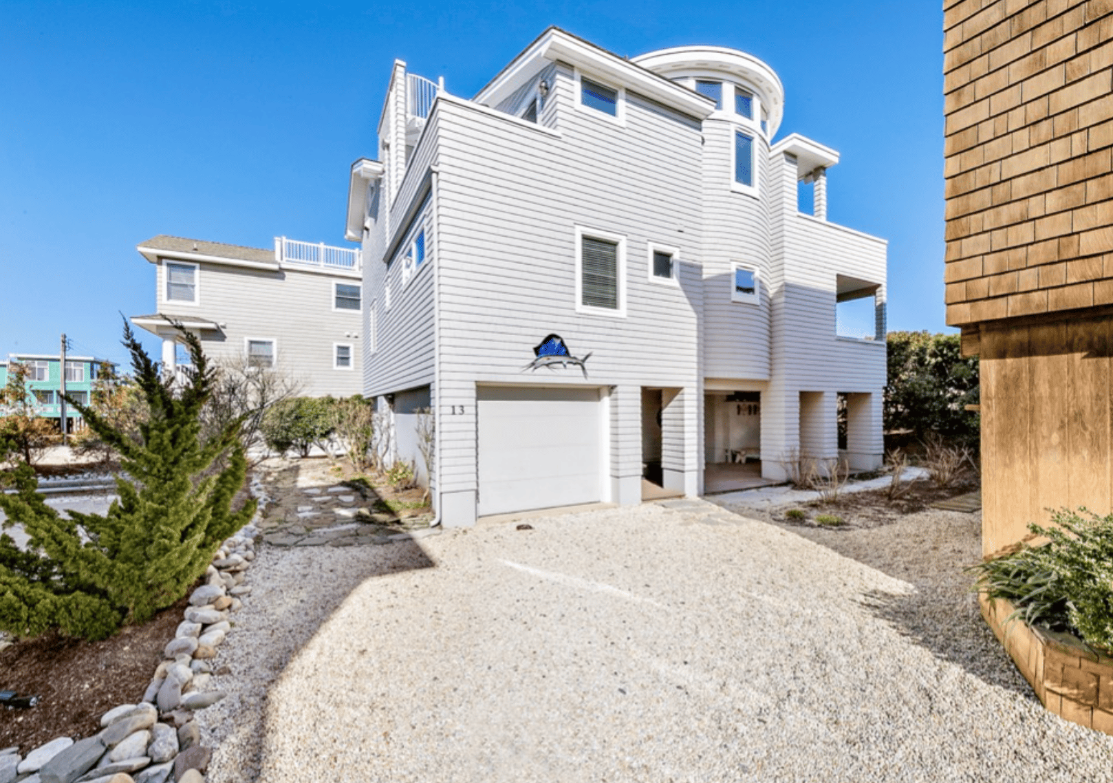 13 E Essex Avenue, Harvey Cedsars