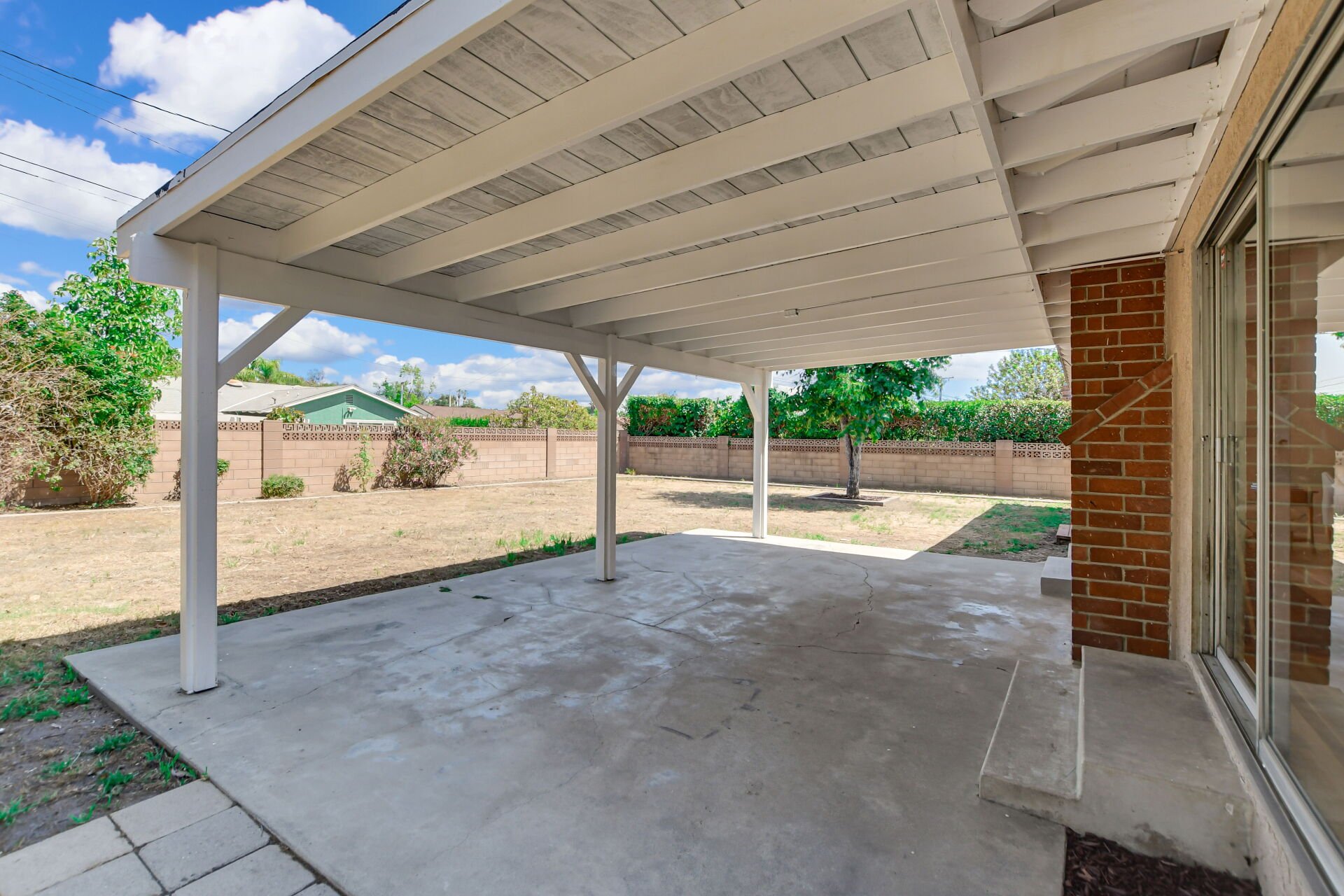 1146 N Soldano Road
