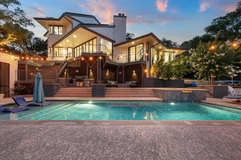 3200 Three Rivers