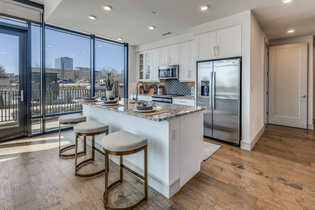 Up to 8 Weeks Free! Immediate move ins available!