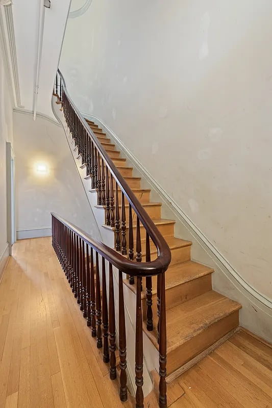 23 East 9th Street