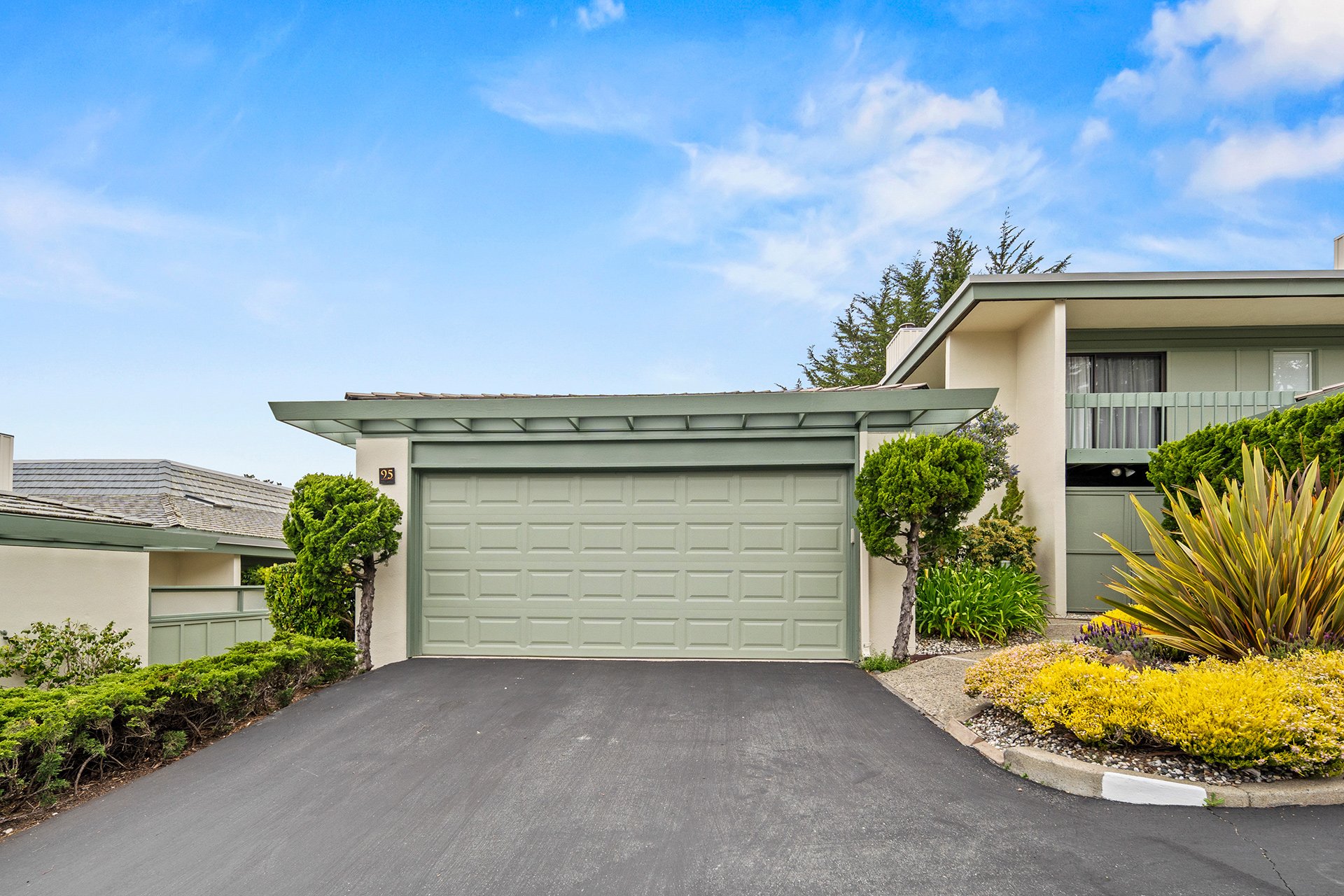 Carmel Townhome Living - 95 High Meadow Lane