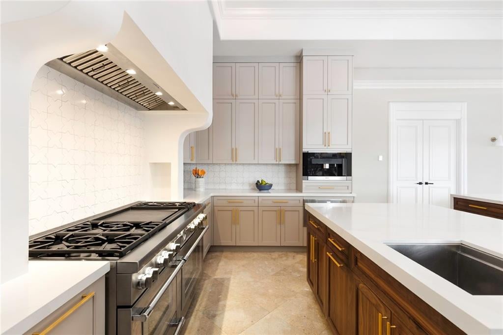 2593 SE 8th St, Pompano Beach, FL 33062