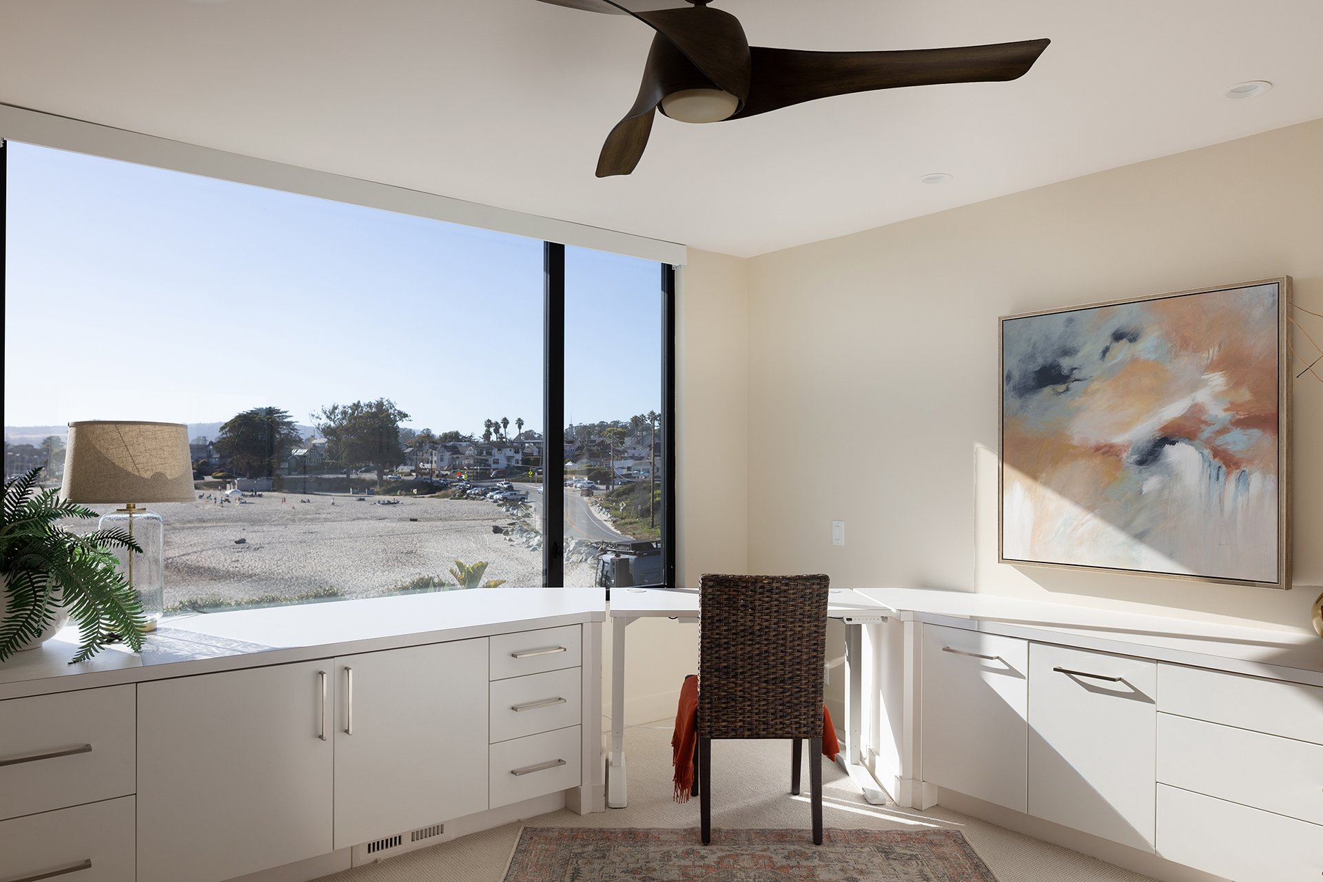 Contemporary Oceanfront Retreat