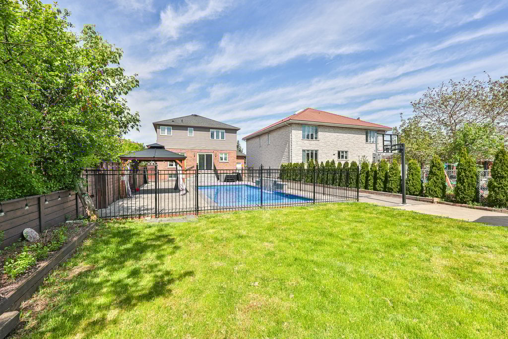 248 1/2 Millen Rd