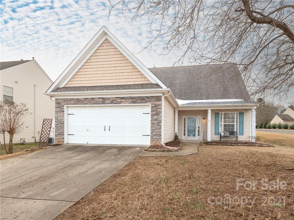 273 Notable Ln