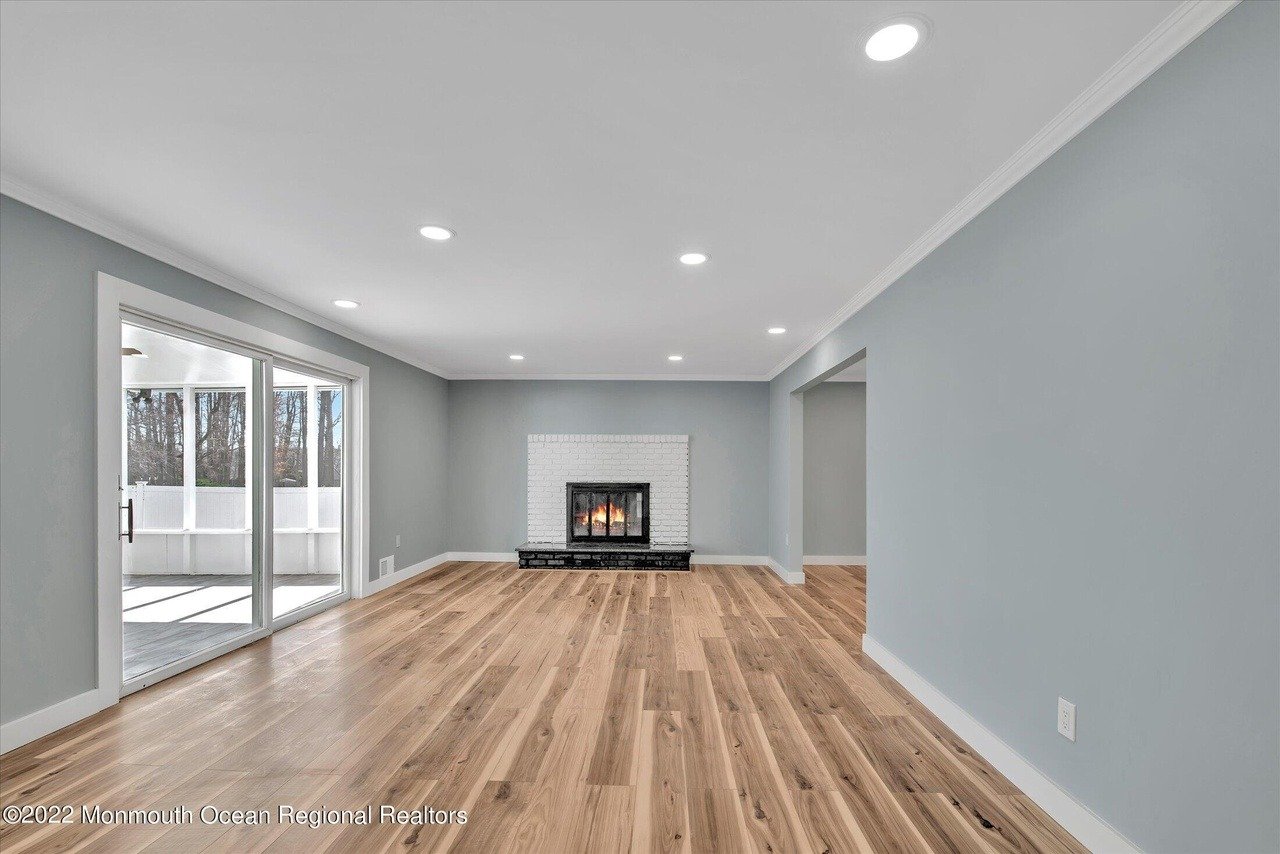 36 Kensington Dr