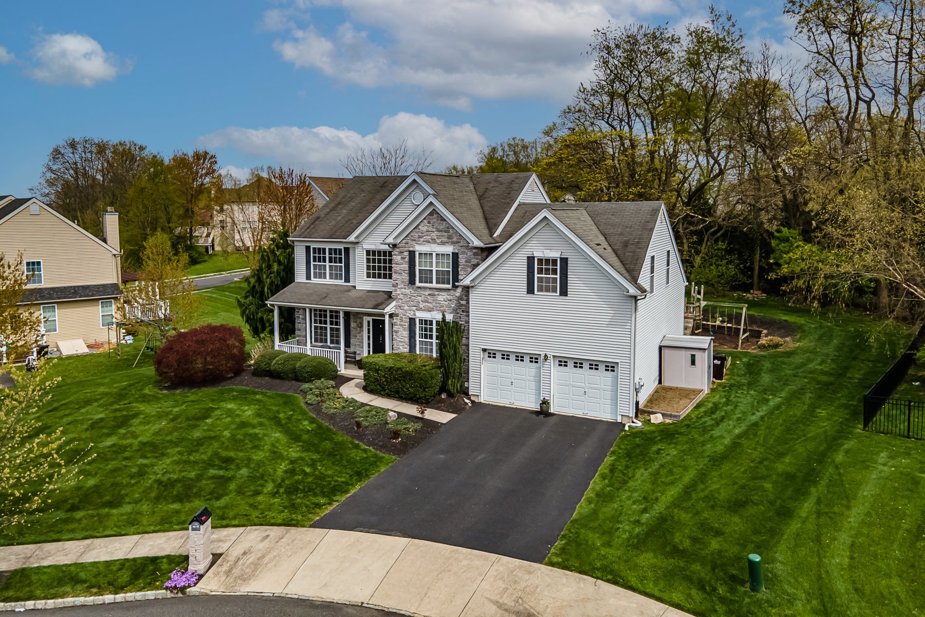 4970 Hycliff Chase