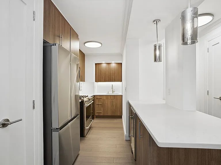 333 East 34th Street, Unit 6H