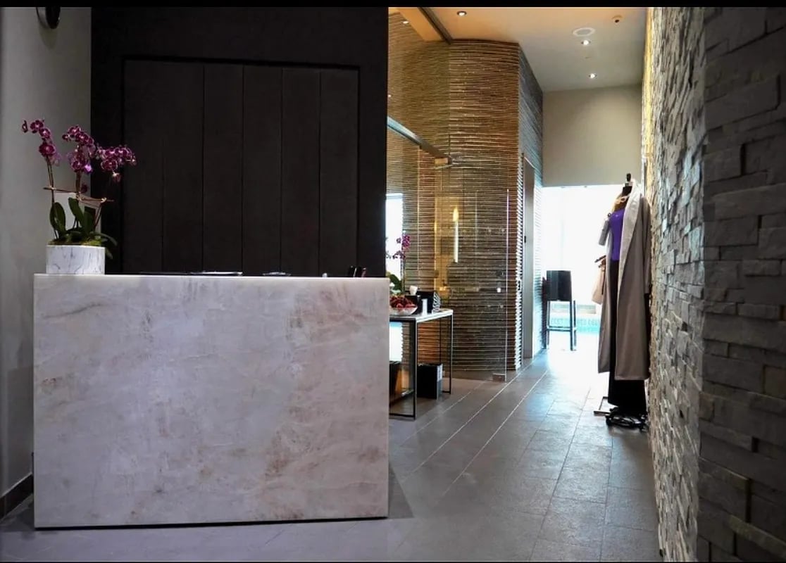 80 Columbus Cir, #67A