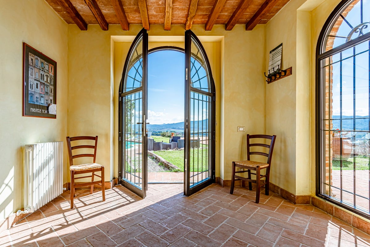Beautiful Ranch with 2 Pools 