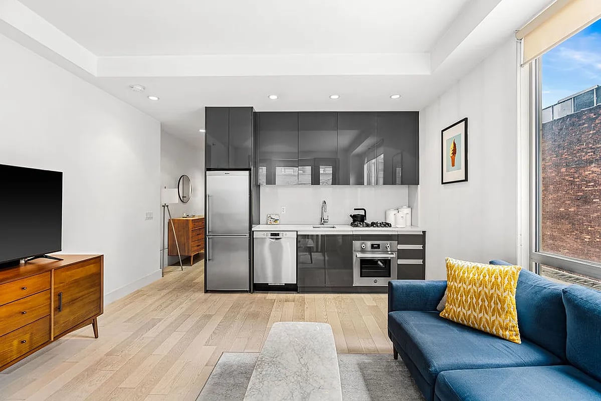 44-15 Purves St #3D