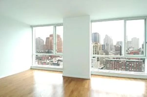 200 Chambers Street Unit: 17G