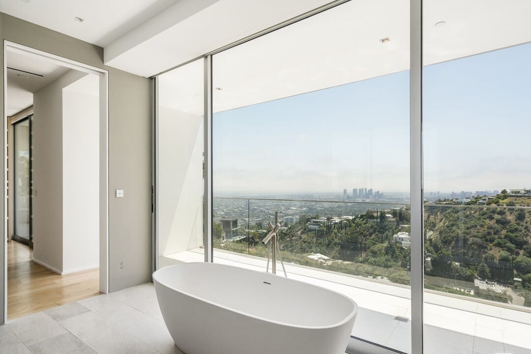 Nova Estate, Sunset Plaza Dr, 90069