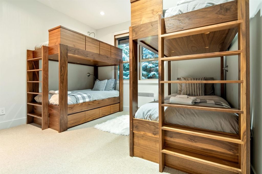 4668 Blackcomb Wy, #5