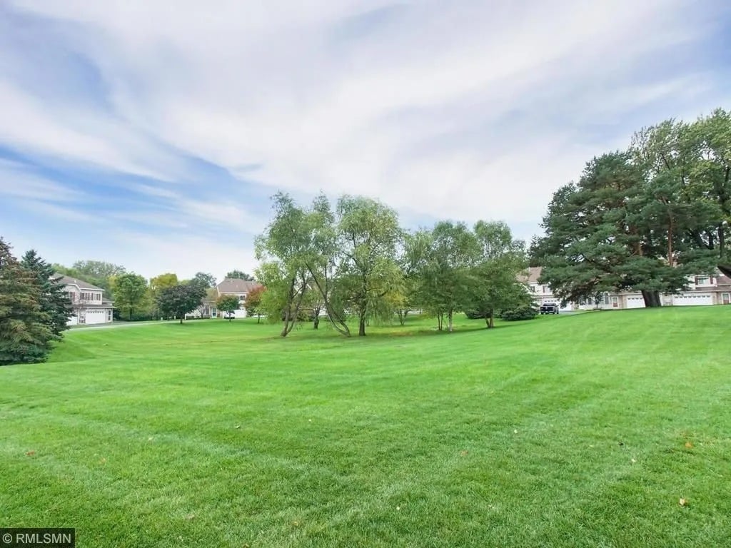 8785 Hastings Cir NE