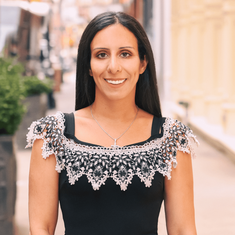 Jeananne Totah New York, NY Real Estate Agent Headshot