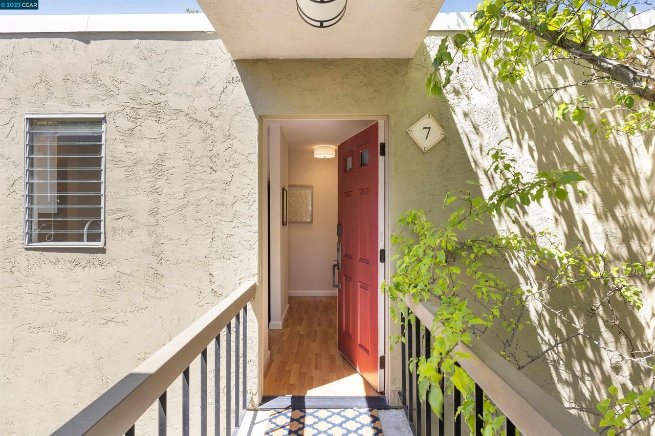 651 Moraga Rd #7