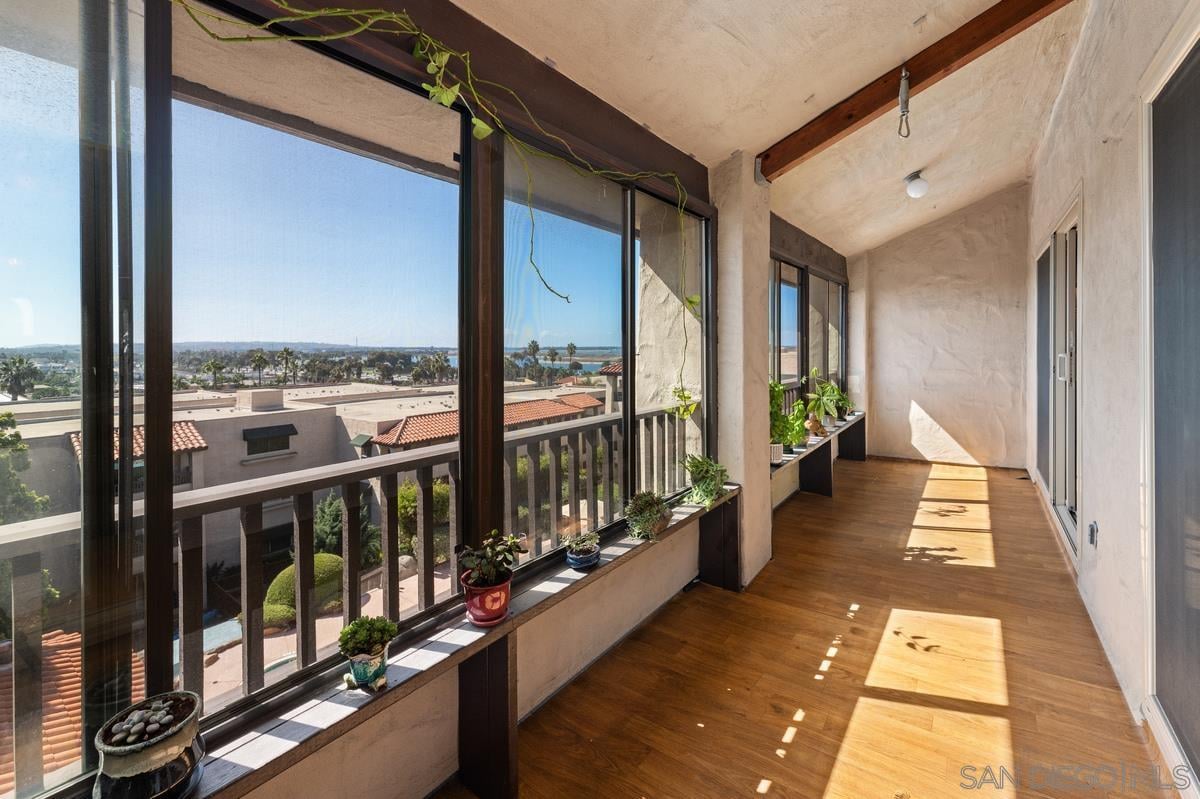 2530 Clairemont Dr 311